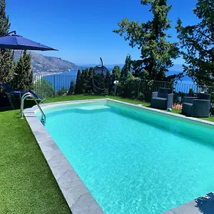 villa-mimma-taormina.sicilyhotelsitaly.net/